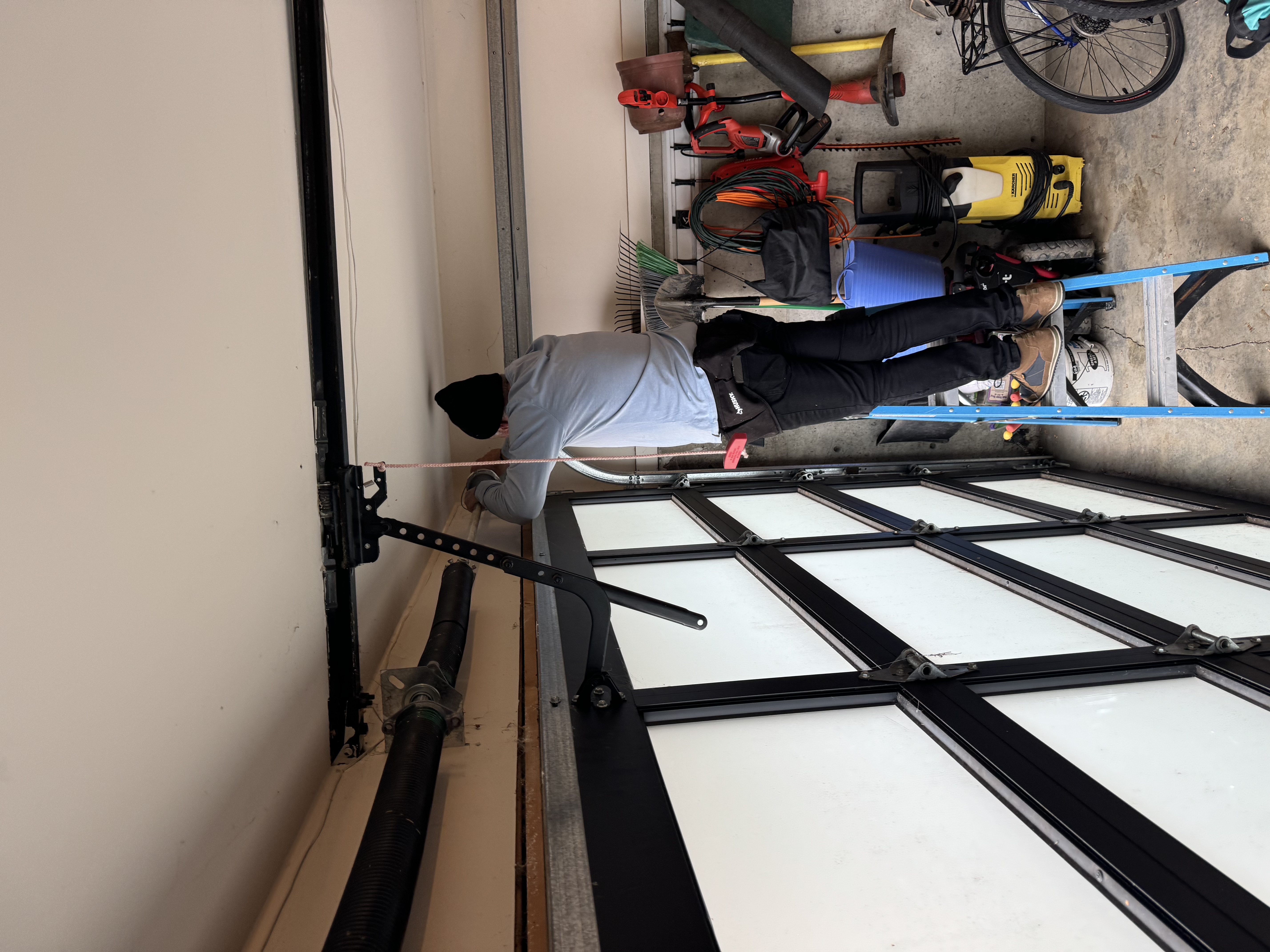 Garage Door Repair Tech